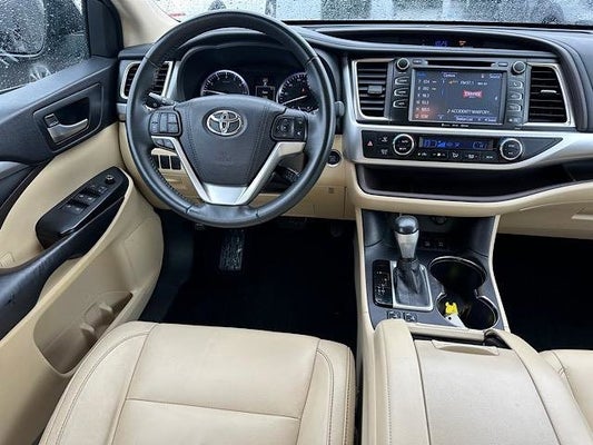 2016 Toyota Highlander XLE V6 in Columbus, OH - Coughlin Automotive