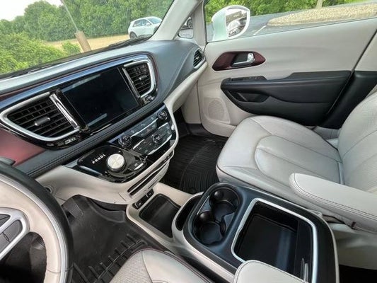 2020 Chrysler Pacifica Limited in Columbus, OH - Coughlin Automotive