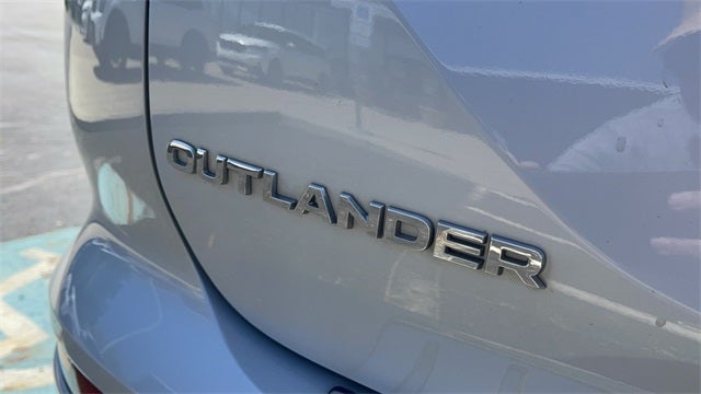2022 Mitsubishi Outlander ES in Columbus, OH - Coughlin Automotive