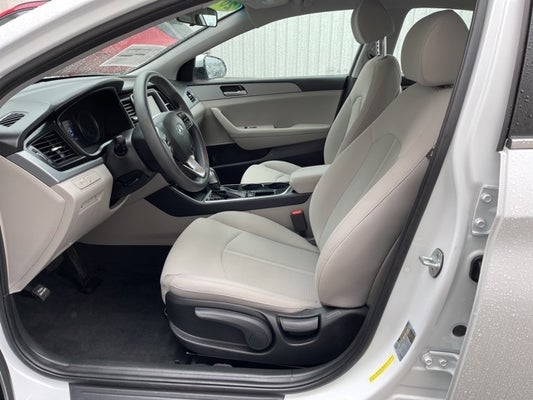 2019 Hyundai Sonata SE in Columbus, OH - Coughlin Automotive