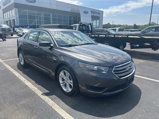 2016 Ford Taurus SE in Columbus, OH - Coughlin Automotive
