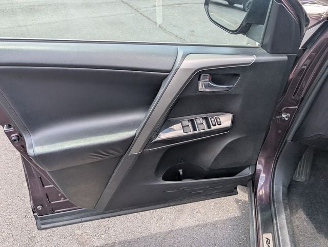 2016 Toyota RAV4 SE