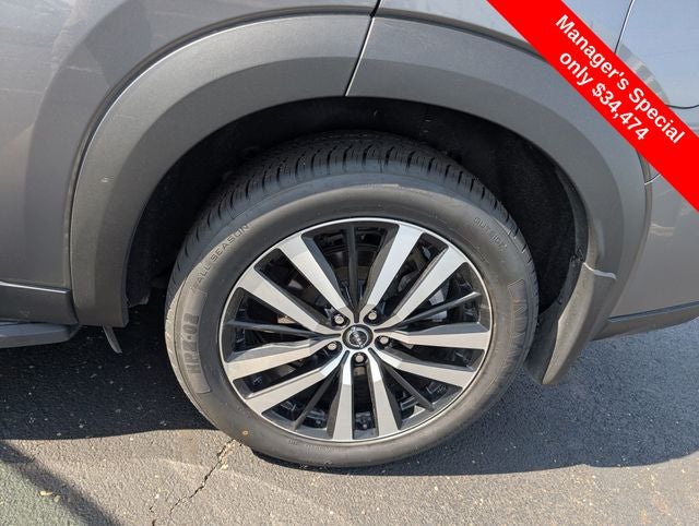 2023 Nissan Pathfinder Platinum