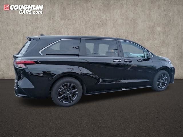 2024 Toyota Sienna XSE 7 Passenger