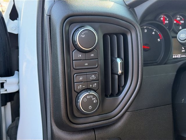 2026 Chevrolet Silverado 2500HD 4WD Crew Cab 172" Custom