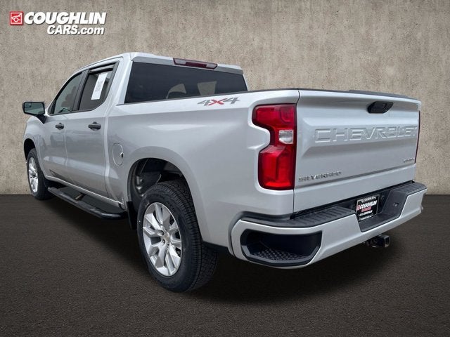 2021 Chevrolet Silverado 1500 4WD Crew Cab 147" Custom