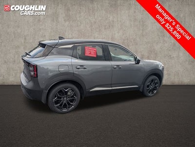 2025 Nissan Kicks SR