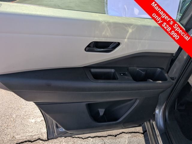 2024 Nissan Pathfinder SV