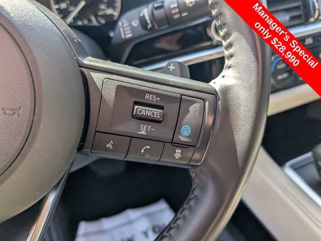 2024 Nissan Pathfinder SV