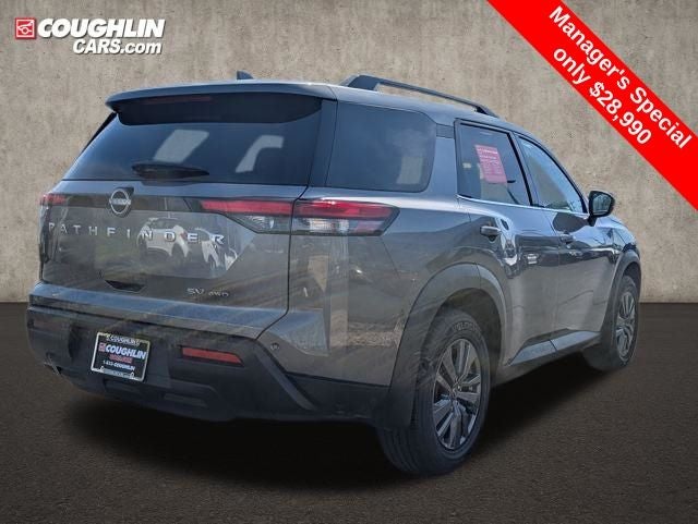 2024 Nissan Pathfinder SV