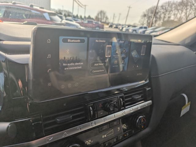 2026 Nissan Pathfinder SV