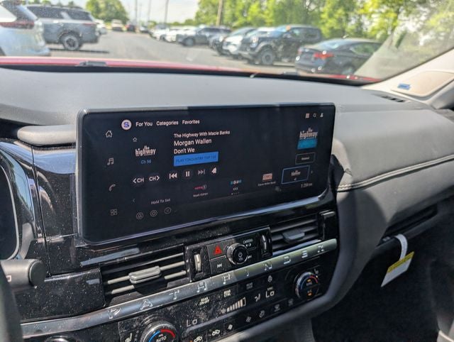 2026 Nissan Pathfinder Platinum