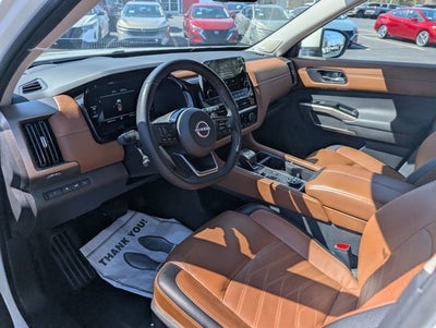 2024 Nissan Pathfinder Platinum