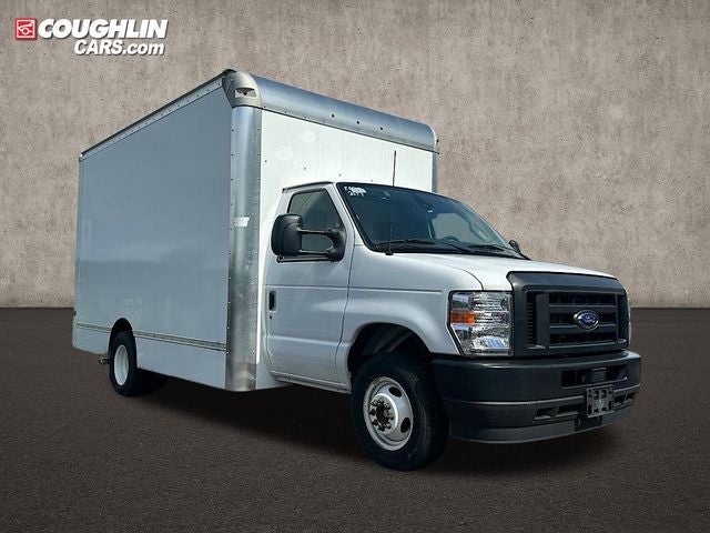 2024 Ford E-450SD Base