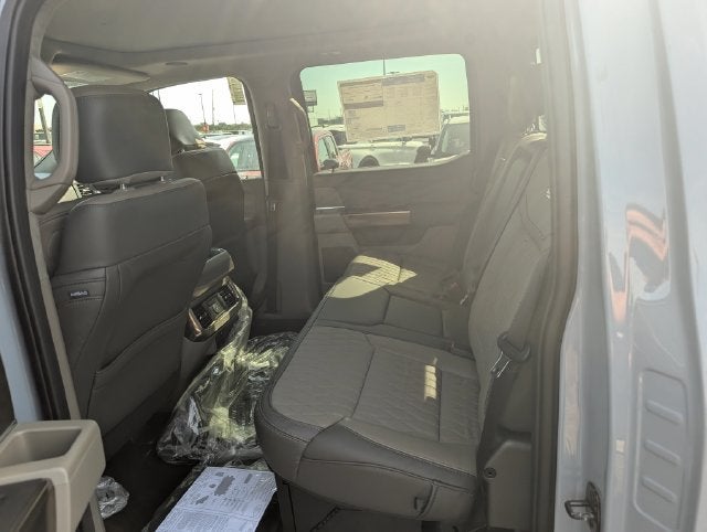 2027 Ford F-350SD Platinum