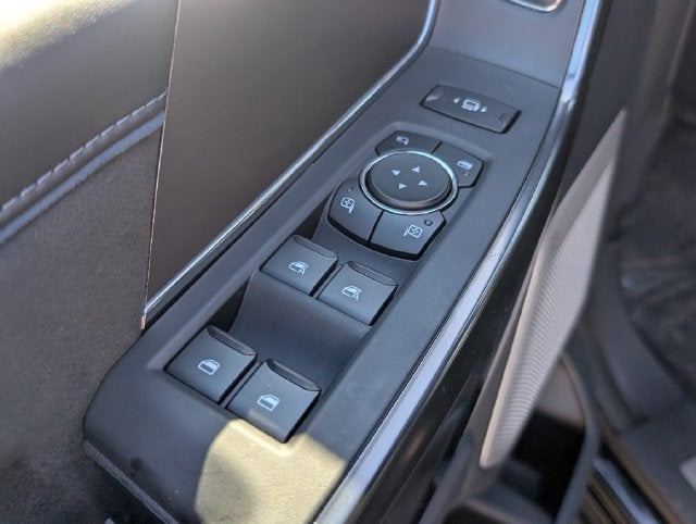 2027 Ford F-350SD Platinum