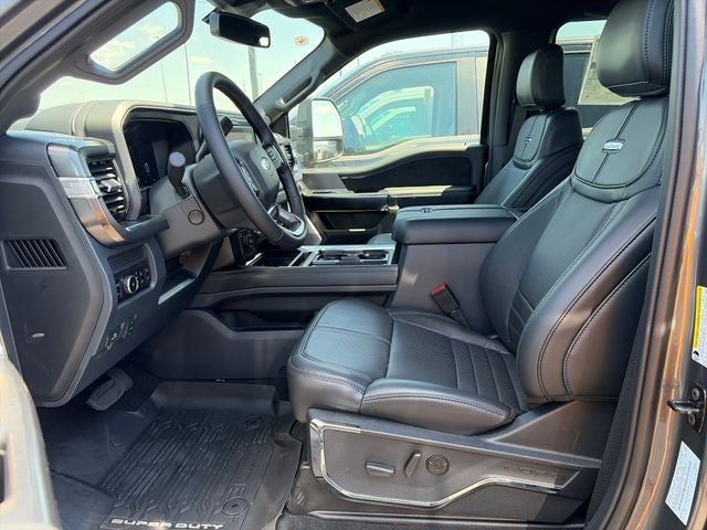 2026 Ford F-350SD Platinum DRW
