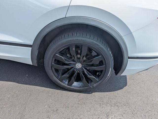 2020 Volkswagen Tiguan 2.0T SE R-Line Black