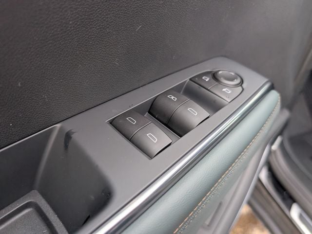 2026 GMC Acadia AWD AT4