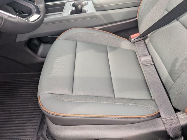 2026 GMC Acadia AWD AT4