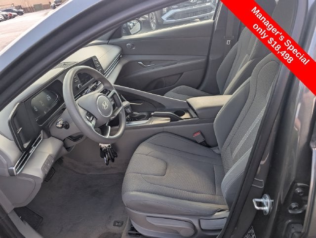 2024 Hyundai Elantra SE