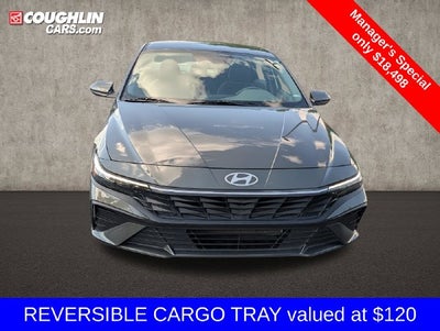 2024 Hyundai Elantra SE