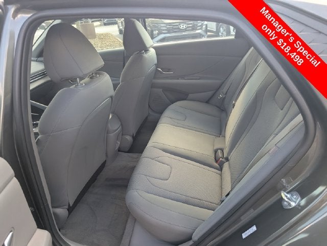 2024 Hyundai Elantra SE