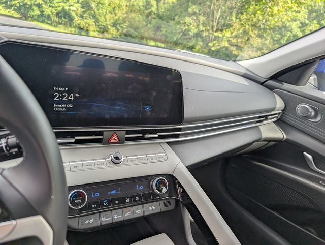 2025 Hyundai Elantra Hybrid Limited
