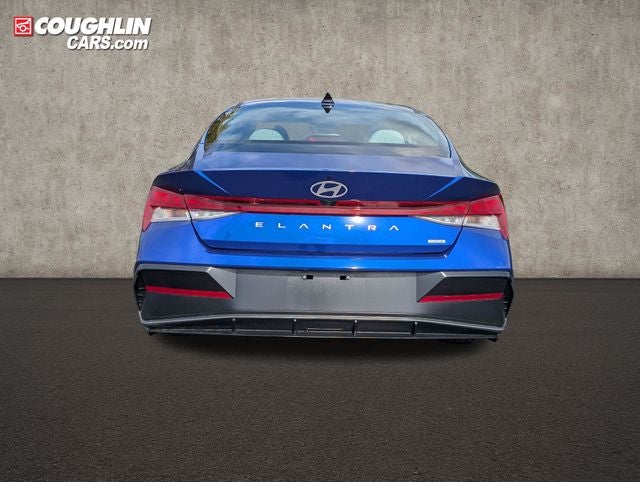 2025 Hyundai Elantra Hybrid Limited