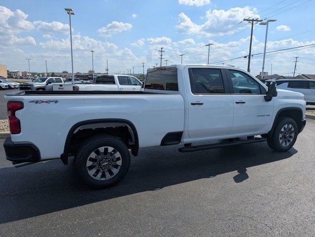2026 Chevrolet Silverado 2500HD 4WD Crew Cab 172" Custom