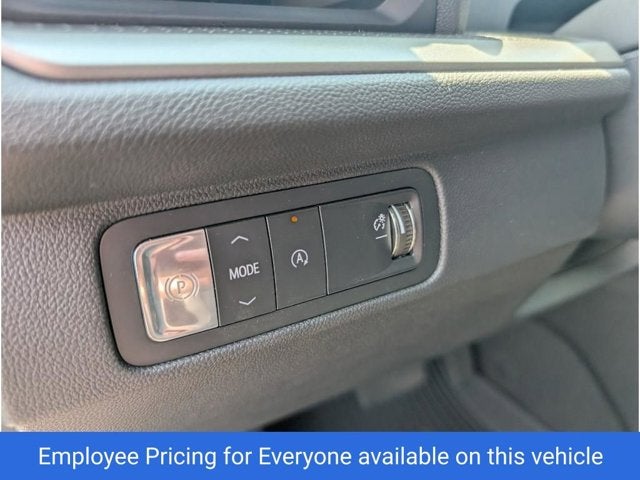 2025 Chevrolet Traverse FWD LT