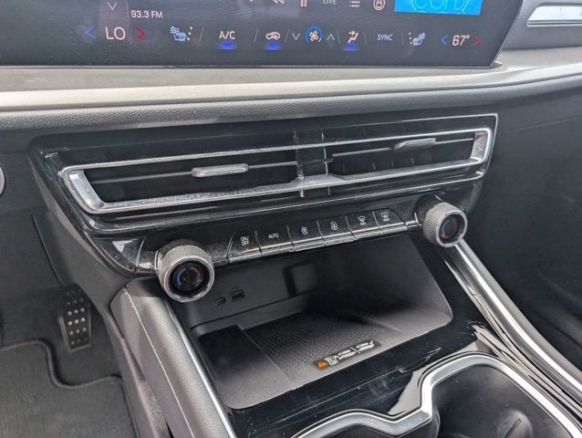 2024 Chevrolet Traverse AWD LT