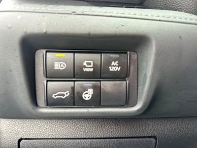 2025 Toyota Highlander Hybrid Platinum