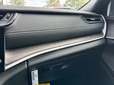 2027 Jeep Grand Cherokee Laredo Altitude