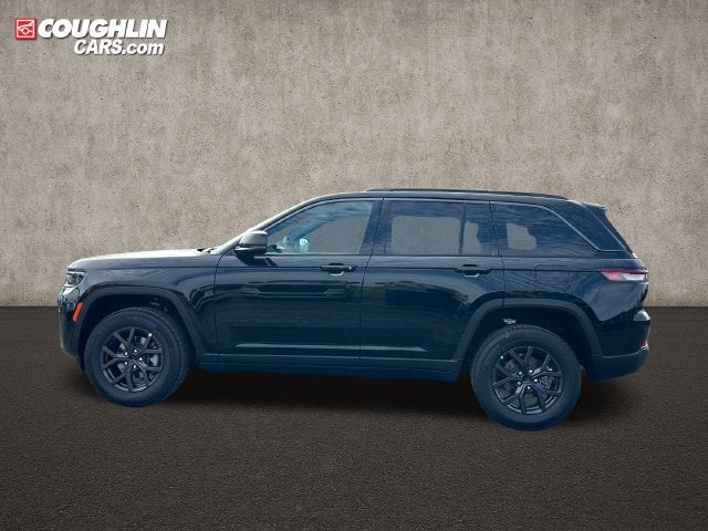 2027 Jeep Grand Cherokee Laredo Altitude