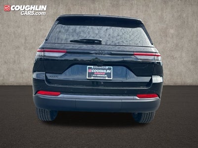 2027 Jeep Grand Cherokee Laredo Altitude