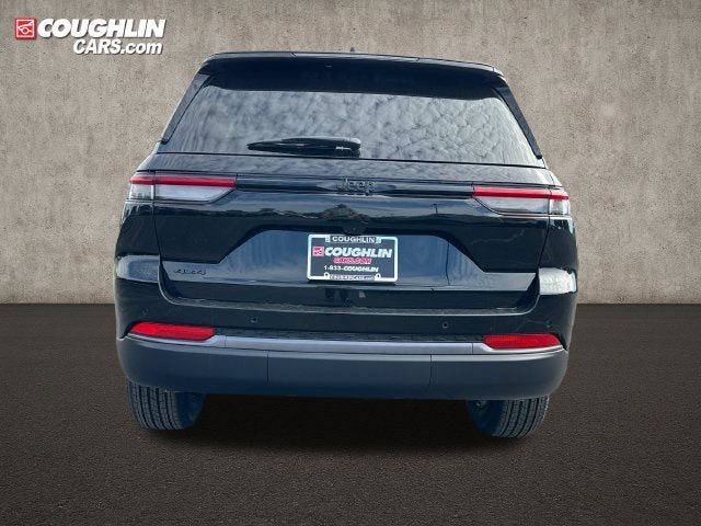 2027 Jeep Grand Cherokee Laredo Altitude