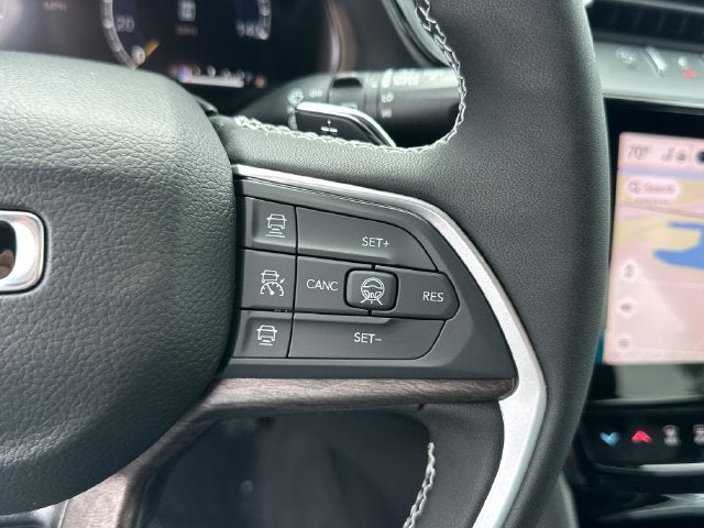 2027 Jeep Grand Cherokee Laredo Altitude