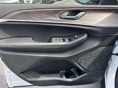 2027 Jeep Grand Cherokee Laredo Altitude