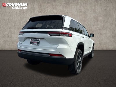 2027 Jeep Grand Cherokee Laredo Altitude