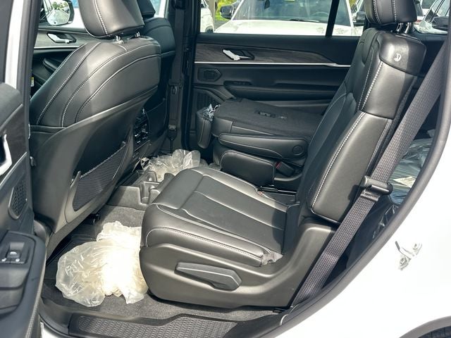 2027 Jeep Grand Cherokee L Limited