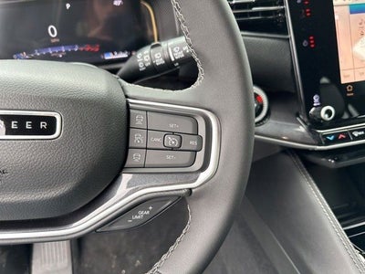 2024 Jeep Wagoneer Base