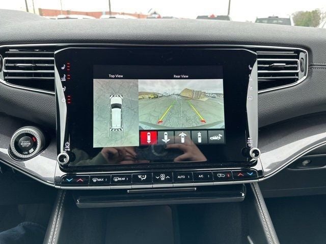 2024 Jeep Wagoneer Base