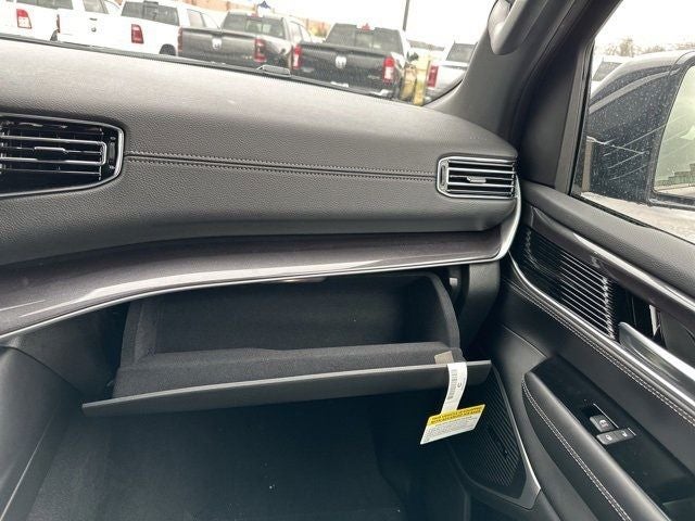 2024 Jeep Wagoneer Base