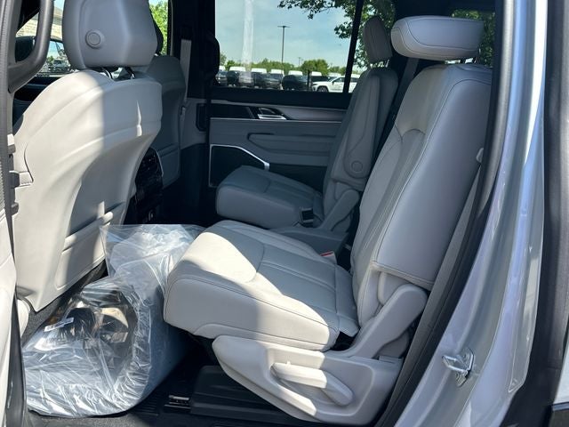 2026 Jeep Grand Wagoneer Limited Altitude