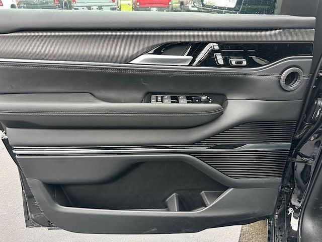 2024 Jeep Grand Wagoneer Series II