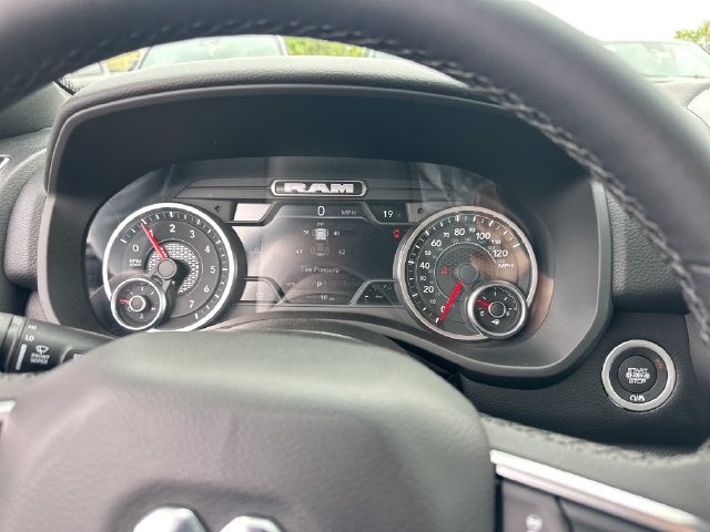 2027 RAM 1500 Big Horn/Lone Star