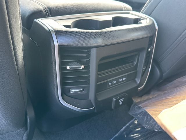 2027 RAM 1500 Big Horn/Lone Star