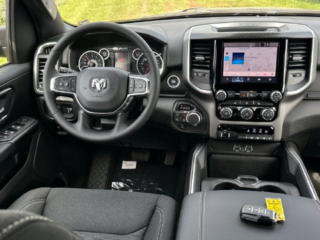 2027 RAM 1500 Big Horn/Lone Star