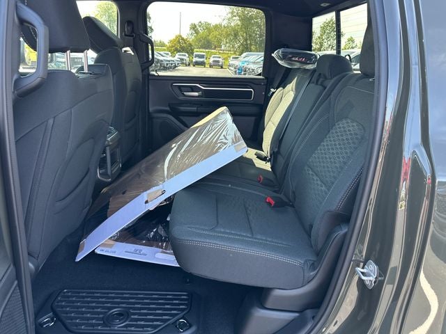 2027 RAM 1500 Big Horn/Lone Star